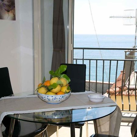 Lolita Holidays Giardini-Naxos Zewnętrze zdjęcie