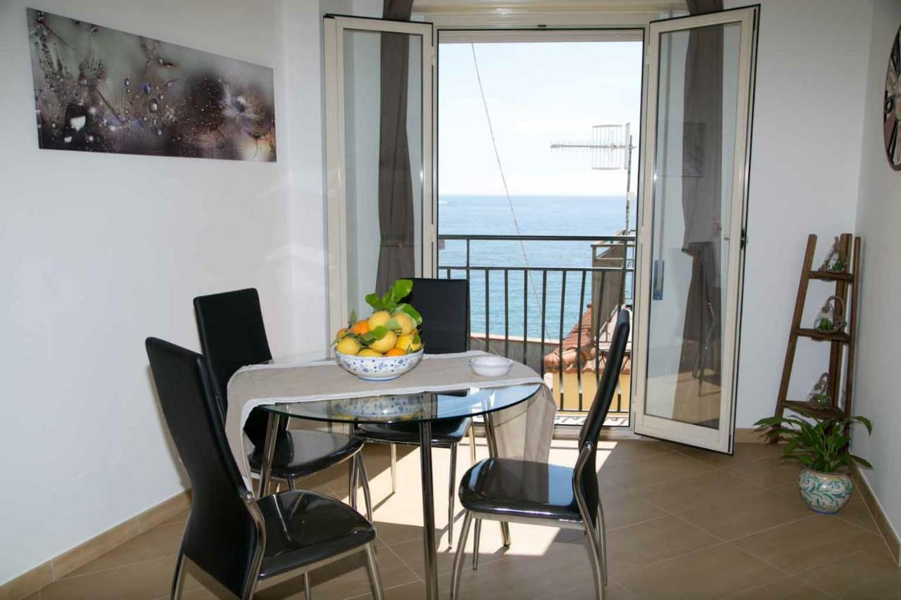 Lolita Holidays Giardini-Naxos Zewnętrze zdjęcie