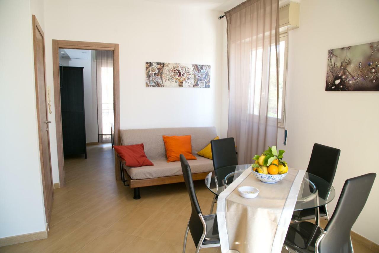 Lolita Holidays Giardini-Naxos Zewnętrze zdjęcie